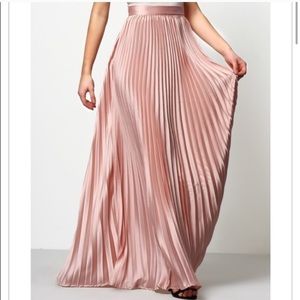 Pink maxi satin pleated skirt